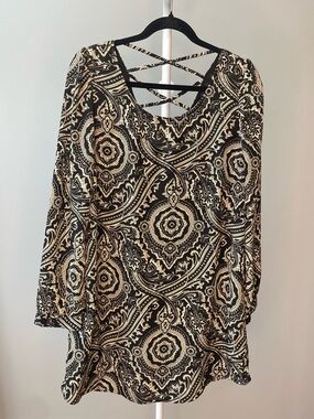Blu Pepper Black and Cream Paisley Long-Sleeve Mini Dress with Crisscross Back